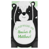 Skunk Baby Shower Green Kleine Geschenktüte (Vorderseite)
