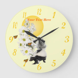 Skunk, Butterfly and Daisy Round Wall Clock #2 Große Wanduhr