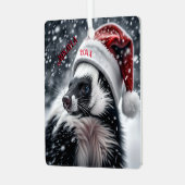 Skunk in Weihnachtsmannmütze Keramik Ornament Aus Metall (Vorderseite links)