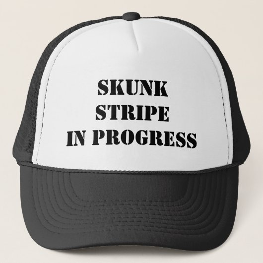 Skunk Strip in Progress in Black Truckerkappe (Vorderseite)