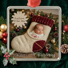 Skurriles Foto vom ersten Weihnachten des Babys in Ornament Aus Metall
