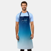 Sky and Ocean Aquamarin Blue Ombre Mit Monogramm Schürze (Getragen)