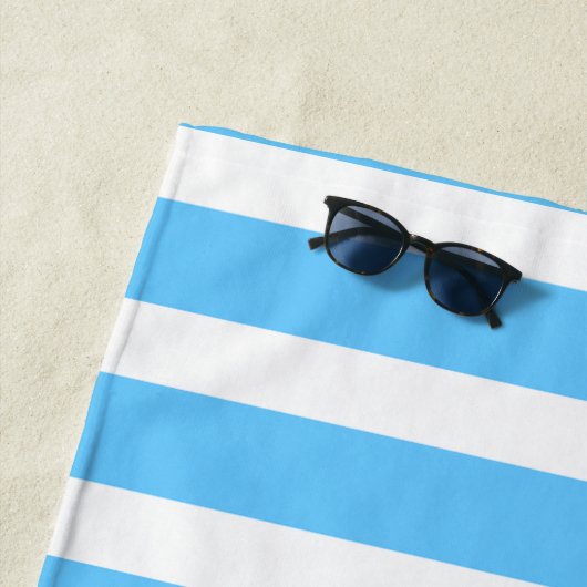 Sky Blue and White Cabana Stripes Strandtuch (Beispiel)