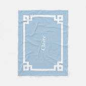 Sky Blue and White Greek Key Monogram Fleecedecke (Vorderseite)