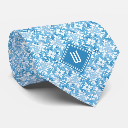 Sky Blue Floral Monogram Krawatte (Gerollt)