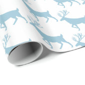Sky Blue Forest Stag Reindeer White Geschenkpapier (Rolleneckpunkt)