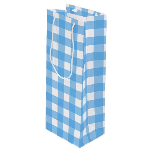 Sky Blue Gingham Geschenktüte Für Weinflaschen (Vorderseite Schrägansicht)