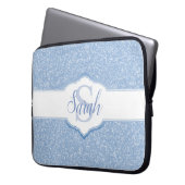 Sky Blue Glitzer Monogram Laptopschutzhülle (Vorderseite Links)