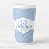 Sky Blue Glitzer Monogram Milchtasse (Vorderseite)