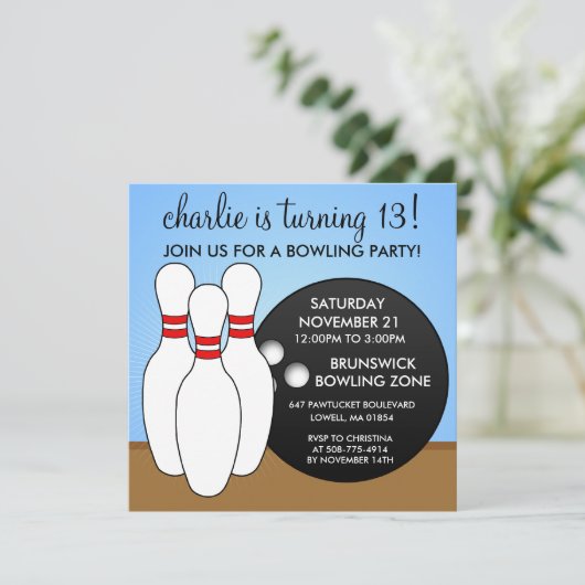Sky Blue Let's have a Ball Bowling Party Einladung (Stehend Vorderseite)