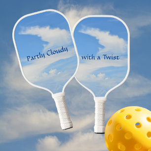 Sky Blue teilweise bewölkt mit Drehung Pickleball Schläger