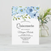 Sky Blue Watercolor Blume Moderne Quinceanera Einladung (Stehend Vorderseite)