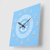 Sky Blue Whelt Griechisch Key Rnd Frame Initial Mo Quadratische Wanduhr (Winkel)