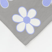 Sky Blue & White Blume auf Silver Grau Fleecedecke (Ecke)