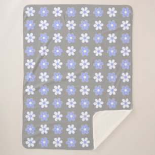 Sky Blue & White Blume auf Silver Grau Sherpadecke