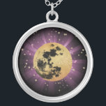 *~* Sky Cosmos Universe Stars Moon Lunar Versilberte Kette<br><div class="desc">* Energy Enhanced Lunar Cosmos Celestial Luna Space Design Silver Plated Necklace. Das ist ein Design eines lustigen Imitats Gold Foil und Black Moon mit einem weichen Pastel PINK Berst von reflektierendem Heillicht auf einem lila violetten Hintergrundhimmel. Es gibt eine abstrakte Darstellung des Weltraums durch den Einsatz von Gold-Glitzer zur...</div>