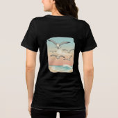 “Sky Dance Seagulls – Beach Freedom Tee” Tri-Blend Shirt (Rückseite)