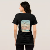 “Sky Dance Seagulls – Beach Freedom Tee” Tri-Blend Shirt (Rückseite voll)