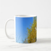 Sky Dancing Autumn Leaves - Personalisiert Kaffeetasse (Links)
