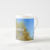 Sky Dancing Autumn Leaves - Personalisiert Porzellantasse (Vorderseite Rechts)