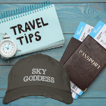 Sky Goddess Typografie, Wanderlust, Einfach Bestickte Baseballkappe<br><div class="desc">Sky Goddess Typografie,  Wanderlust,  einfache bestickte Baseballkappe. Mit unserem Wanderlust-Cap lassen Sie Ihre Abenteuerlust entfalten. Dieses stilvolle Cap zeichnet sich durch ein Design aus,  das für jeden Reisenden das Herz bezaubert. Das Copyright steigt in Stildesigns.</div>