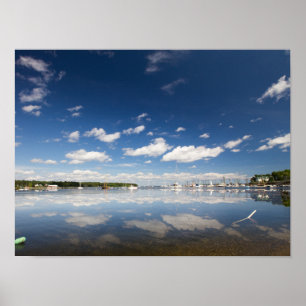 Sky Reflection am Hafen von Belfast, Maine Poster
