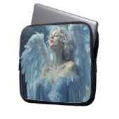 Skybound Silence: Engel des Mitternachtschleiers Laptopschutzhülle (Vorderseite Links)