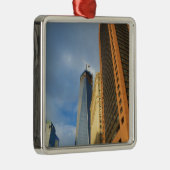 Skycraper Reflections of New York Ornament Aus Metall (Rechts)