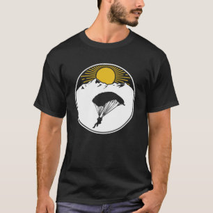 Skydiver mit Sonnenuntergang T-Shirt