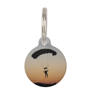Skydiver Parachute bei Sunset Sky Diver Haustiermarke
