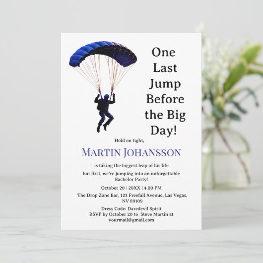 Skydiving Bachelor Party Funny Adventure Theme Einladung (Stehend Vorderseite)