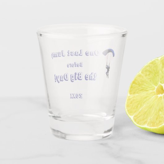 Skydiving Bachelor Party Funny Adventure Theme Schnapsglas (Rückseite)