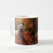 Skye Terrier im Herbst Leaves Fall Inspiriert Kaffeetasse (Vorderseite Links)