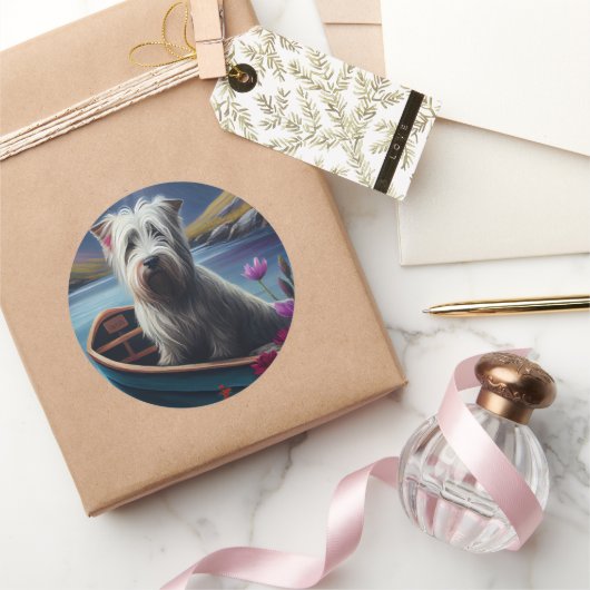 Skye Terrier on a Paddle: Ein Landschaftliches Abe Runder Aufkleber (Schenken)