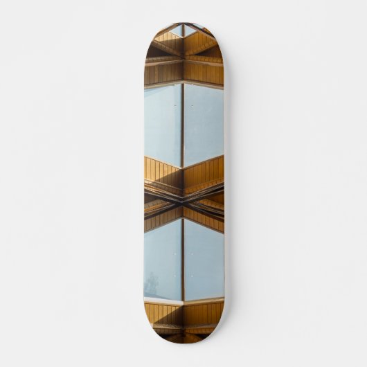 Skylights oberhalb Anthony Skateboard (Vorne)