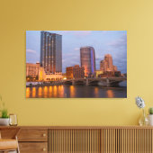 Skyline bei Dämmerung, am Grand River 2 Leinwanddruck (Insitu (Wohnzimmer))