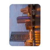 Skyline bei Dämmerung, am Grand River 2 Magnet (Vertikal)