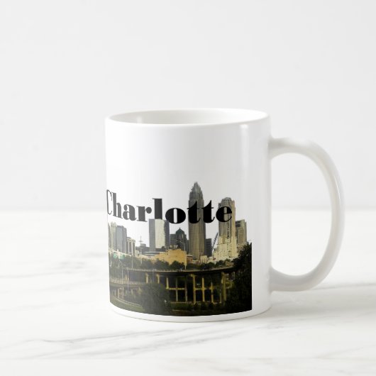 Skyline Charlottes NC mit Charlotte im Himmel Kaffeetasse (Rechts)