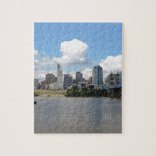 Skyline Cincinnatis, Ohio mit dem Ohio Puzzle