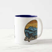 Skyline Drive Virginia Retro Zweifarbige Tasse (VorderseiteRechts)
