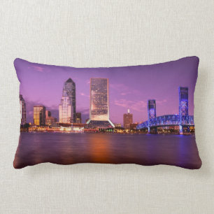 Skyline Jacksonvilles Florida nachts Lendenkissen