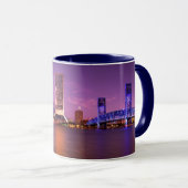Skyline Jacksonvilles Florida nachts Tasse (VorderseiteRechts)