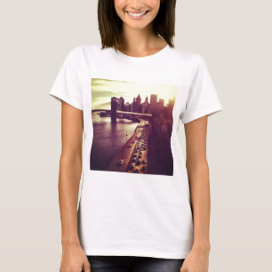 Skyline-Sonnenuntergang - Brooklyn-Brücke und NYC T-Shirt
