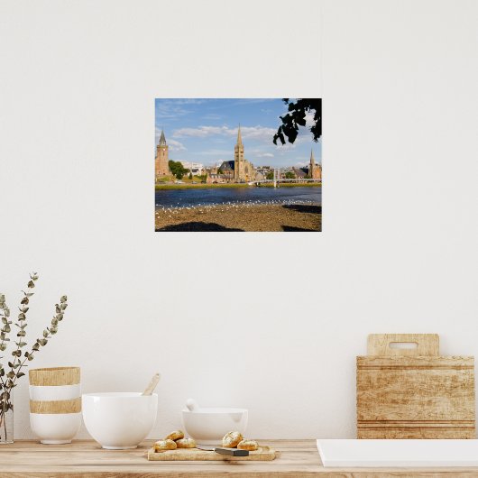 Skyline und Fluss der malerischen Stadt Inverness Poster (Küche)
