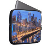 Skyline und Hafen von Seattle, Staat von Washingto Laptopschutzhülle (Vorne Rechts)