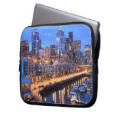 Skyline und Hafen von Seattle, Staat von Washingto Laptopschutzhülle (Vorderseite Links)