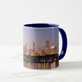 Skyline USA, Illinois, Chicago an der Dämmerung Tasse (VorderseiteRechts)