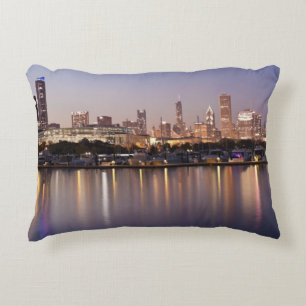 Skyline USA, Illinois, Chicago an der Dämmerung Zierkissen