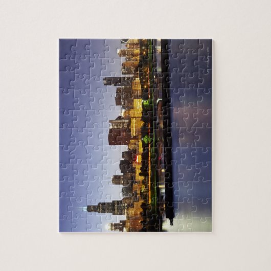 Skyline von Chicago bei Dämmerung Puzzle (Vertikal)