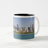 Skyline von Chicago, Illinois, USA Zweifarbige Tasse (VorderseiteRechts)